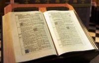 Єпископська Біблія, недавно виявлена ​​в церкві св. Якова в Тейнмауте